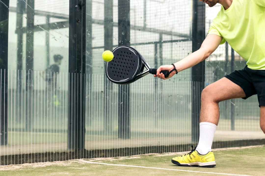 Padel : L'Activité sportive complète qui révolutionne votre entraînement